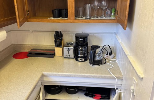 Midtown House | Midtown Hideaway: 1 BR Nest