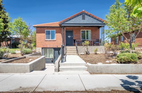 Reno House | Midtown Sanctuary w Pac-Man!