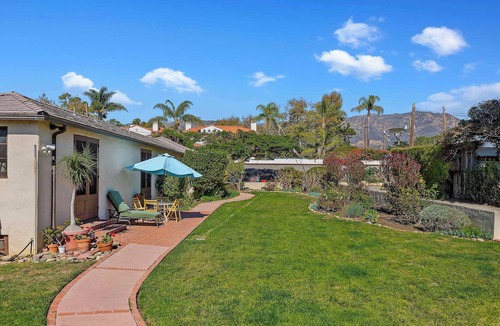 Montecito House | Miramar Beach Cottage Steps to Sand Sleeps 4