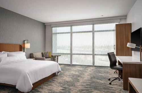 Anaheim Resort Hotel | Modern 2 Rooms Walking Distance from Disneyland Attraction