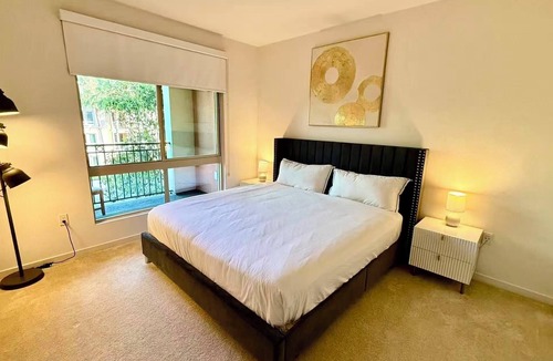 Lake Forest House | Modern 2BR Escape w/Pool Near Irvine Spectrum
