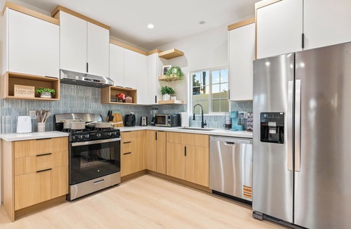 Southwest Anaheim Apartment | Modern 2BR Guesthouse Private Entry Minutes to Disney Anaheim Easy Parking