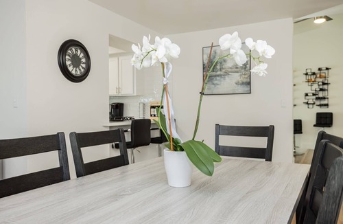 Las Vegas House | Modern 3BR & 2Bath Home away from Home