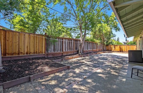 Santa Clara House | Modern 3BR Home｜Prime Location｜Fenced Backyard｜Perfect for Families #41420
