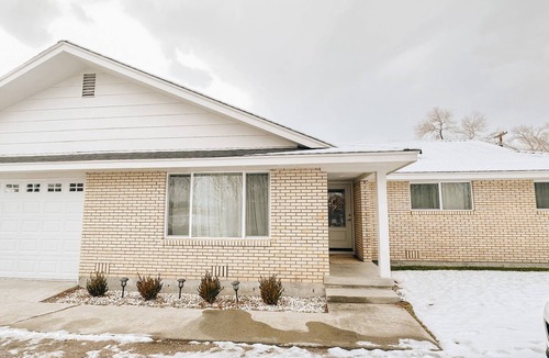 Fallon House | Modern 4 Bedroom Home
