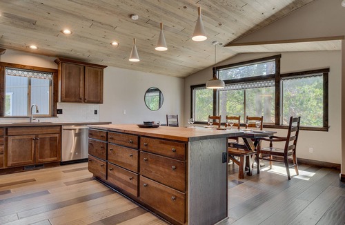 Tahoe Paradise House | Modern 4BR Lake Tahoe Home w/Foosball | Fireplace | Grill | Loft & Views: Arrowhead Haven