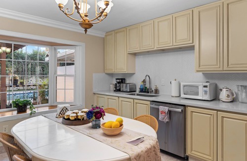 Chino House | Modern 4BR Retreat - Fully Equipped - Near Disney