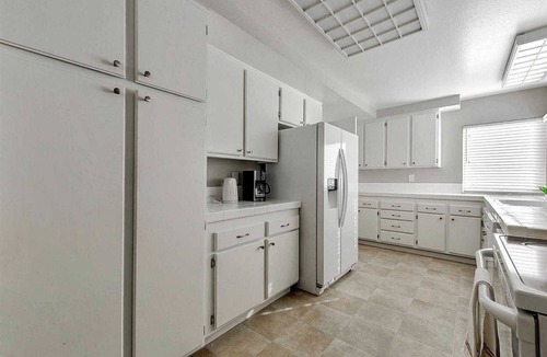 Crossgate House | Modern 4BR Retreat｜Private Garage｜Green Backyard｜Work-from-Home Ready#41318