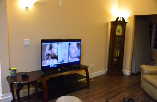 San Jose House | Modern 6-bedroom 4 bath in San Jose with AC, fitness room