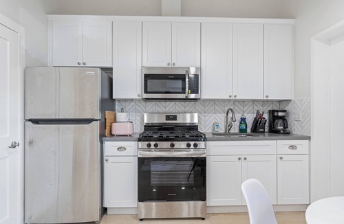 Gardena House | Modern ADU in Gardena – Perfect for Relaxing Stays
