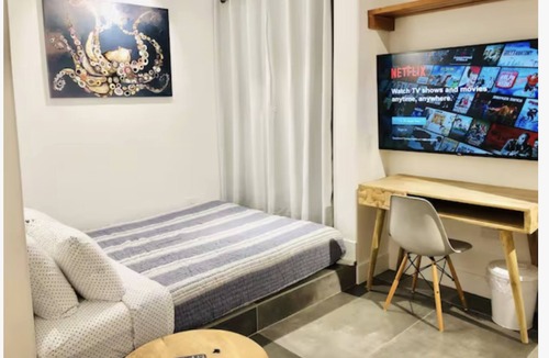 Pacific Palisades Apartment | Modern Beachfront Guest Suite