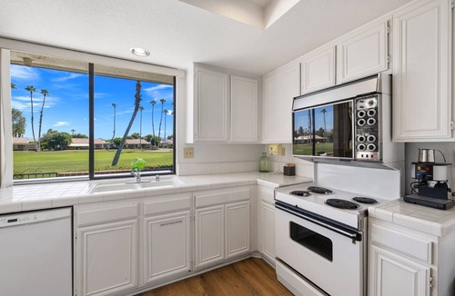 Rancho Mirage Condo | Modern Chic Condo at Rancho Las Palmas