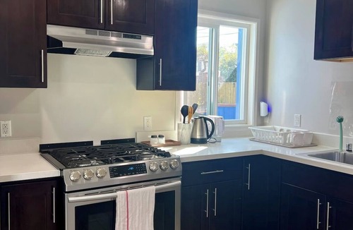 Westlake House | Modern Comfortable 4BR 2BA House in Daly City
