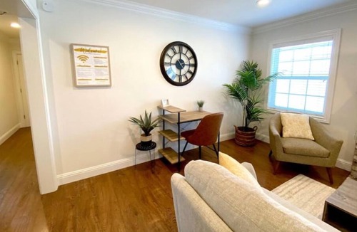 Castro Valley Cottage | Modern Cottage Perfect for Families & Remote Work