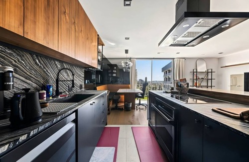 Beverly Grove Condo | Modern Cozy 1-bedroom condo in Beverly Hills