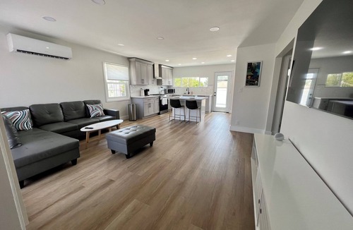 West Athens House | Modern Design SoFi Stadium