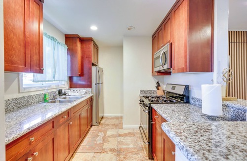 Lincoln Acres House | Modern Duplex Near Gaylord Resort & Bayfront!