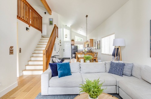 Shaver Lake House | Modern Family Cabin with Gas Fireplace, WIFI + EV CHARGER