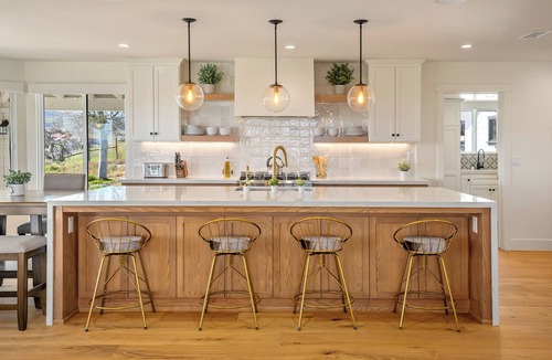 Paso Robles House | Modern Farmhouse & Guest House w/Pool & Vineyard Views!