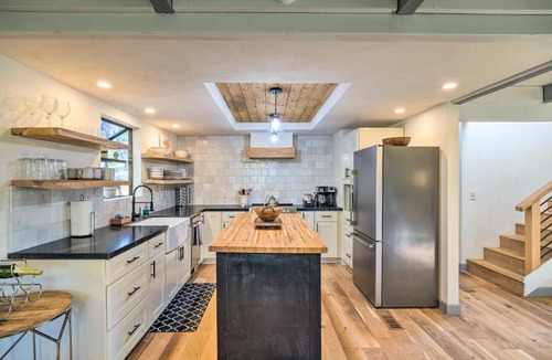 Groveland House | Modern Groveland Chalet ~ 25 Mi to Yosemite!