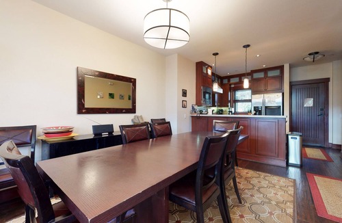 Mammoth Lakes House | Modern Home, Great Mountain Views, Private Hot Tub, Gas Grill & Washer/Dryer