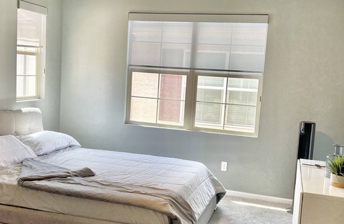Santa Clarita House | Modern House near Six flags Magic Mountain