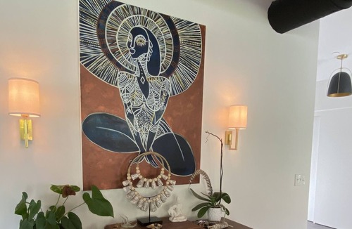 Three Rivers House | Modern luxury retreat with lap pool, hot tub & sauna ~ 4 miles to NP!