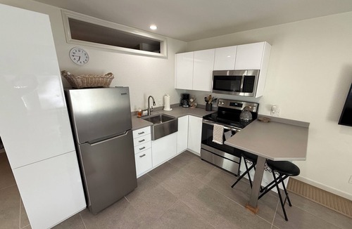 Lexington Hills Apartment | Modern Mountain Guest Suite
