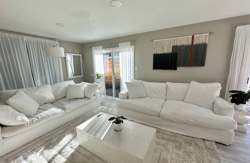 Orinda Condo | Modern Mountain Retreat