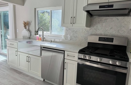 Orinda Condo | Modern Mountain Retreat
