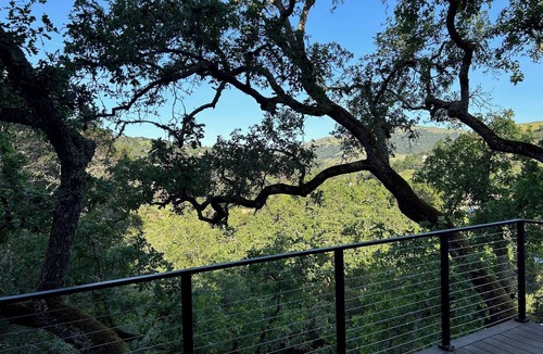 Sleepy Hollow Apartment | Modern Oasis in San Anselmo - Stunning Views & Ultimate Privacy