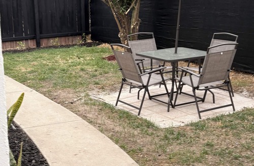 Chino Apartment | Modern Studio Casita w/Full Kitchen & Patio