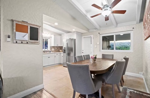 Santa Clarita House | Modern Valencia Retreat Near Six Flags Slps 8