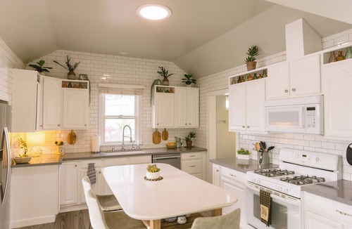 Arroyo Grande House | Modern Victorian with Hot Tub - Walk to Downtown!
