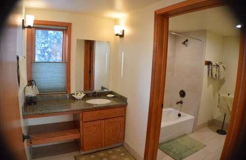 Kaweah Hotel | Montecito Sequoia Lodge