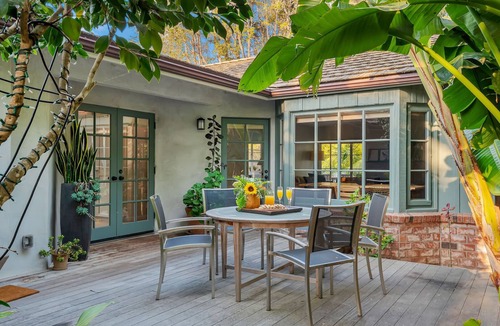 Montecito Cottage | Montecito Beach Holiday - Tropical Coastal Cottage within Walking Distance to Miramar Beach
