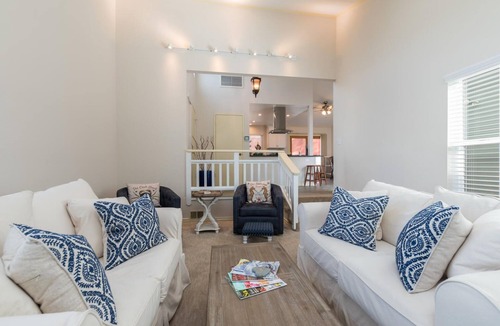 Park Hill House | Monthly Cottage on Park Hill in Cambria! So Charming in a Fabulous Location!