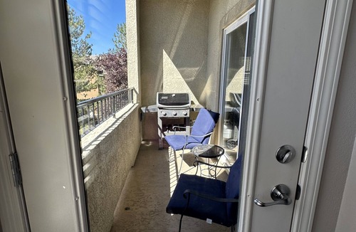 Reno Condo | Monthly Home Rental 15 minutes to ski resort!