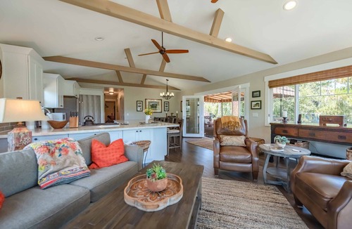 Park Hill House | Moonglow Cottage - Luxe Ranch close to Moonstone Beach