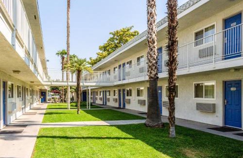 Bakersfield Hotel | Motel 6-Bakersfield, CA - East