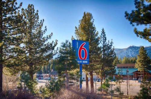 Mammoth Lakes Hotel | Motel 6-Mammoth Lakes, CA