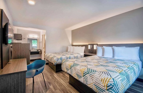 Marina Hotel | Motel 6 Marina, CA - Monterey