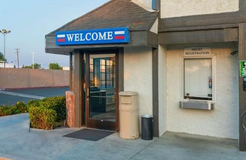 Merced Hotel | Motel 6-Merced, CA - North