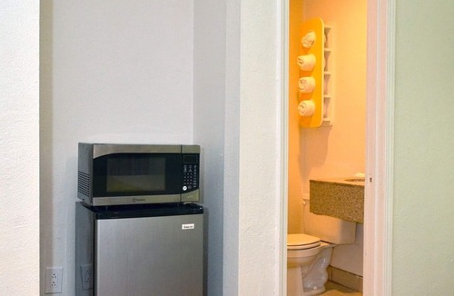 Modesto Hotel | Motel 6 Modesto, CA - Downtown