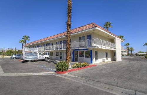 Rancho Mirage Hotel | Motel 6-Rancho Mirage, CA - Palm Springs