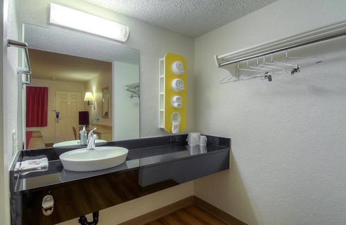 Rancho Mirage Hotel | Motel 6 Rancho Mirage, CA - Palm Springs