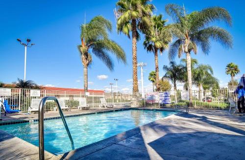 La Sierra Hotel | Motel 6-Riverside, CA - South