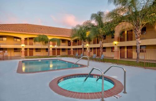 Santa Nella Hotel | Motel 6-Santa Nella, CA - Los Banos