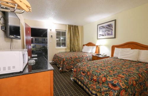 Vallejo Hotel | Motel 7