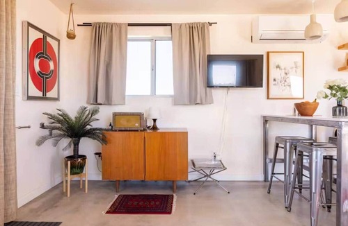Landers House | Motel California Midcentury Desert Escape